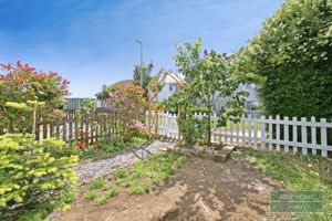 Photo 6- click for photo gallery